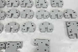 Шильды, производственная маркировка — Полимерные шильды — фото